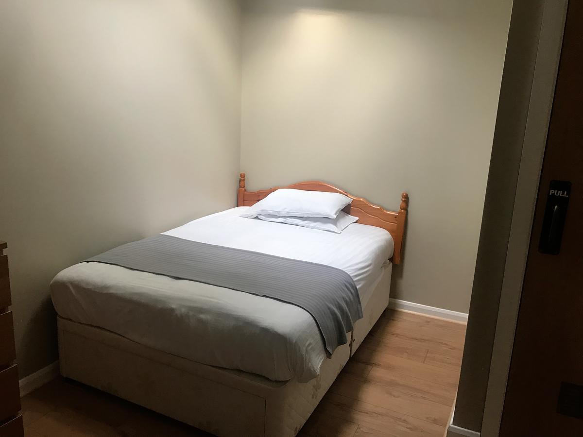 The New Clifton House Hotel Нюкасъл ъпон Тайн Стая снимка